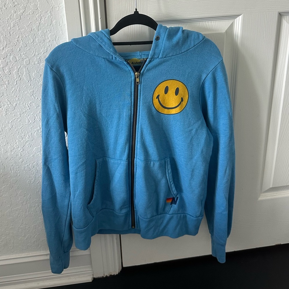 AVIATOR NATION BLUE SMILEY FACE RELAXED PULL OVER